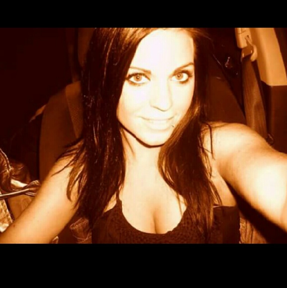 Profile Picture of Candice Dejarnett (@candicekay2016) on Poshmark