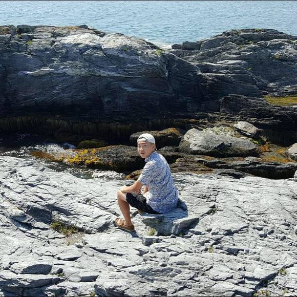 Profile Picture of Joseph Oh (@joey11375) on Poshmark