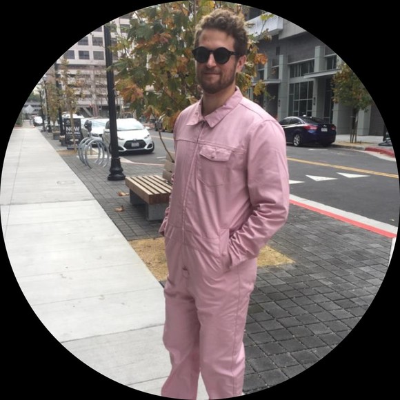 Profile Picture of Dan Gilday (@gildilocks) on Poshmark