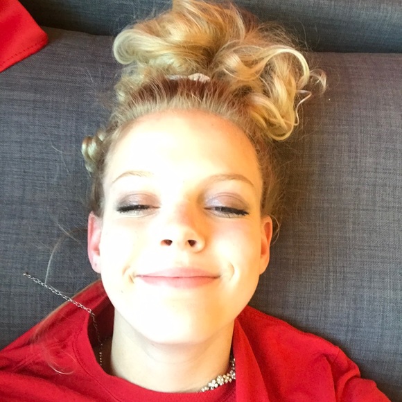 Profile Picture of Jessica Parsons (@jessparsons758) on Poshmark