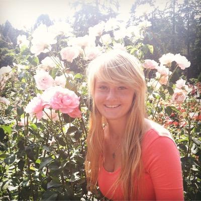 Profile Picture of Monica Adamczyk (@AdamczykMonica) on Twitter
