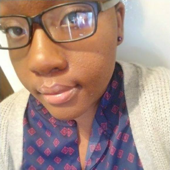 Profile Picture of Annie Rudolph (@rudolphannie) on Poshmark