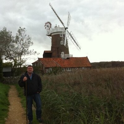Profile Picture of Dave Cuff (@scarbhstac179) on Twitter
