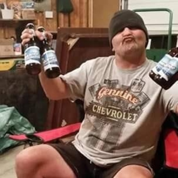 Profile Picture of Paul Dillon (@pdillon_6) on Poshmark