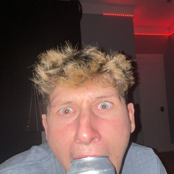 Profile Picture of 🤠 Luke 🤠 (@@_lukelively) on Tiktok