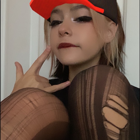 Profile Picture of Danni Zorman (@dannizorman5) on Poshmark