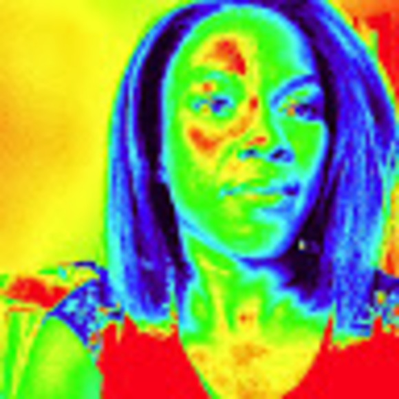 Profile Picture of Sechelene Joachim (@sechelenej) on Poshmark