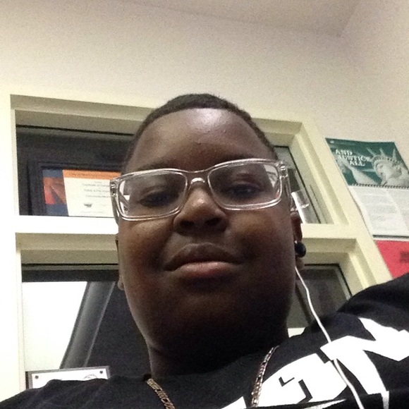 Profile Picture of David Irons (@bigdave225) on Poshmark