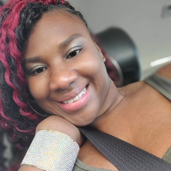 Profile Picture of Tomesha Tomesha (@tomeshashabree) on Poshmark