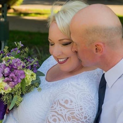 Profile Picture of Shellie Long (@Hairbyshellie) on Twitter