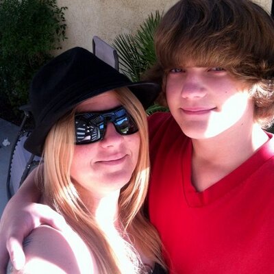 Profile Picture of Kim Lantz (@HBJKimLantz) on Twitter