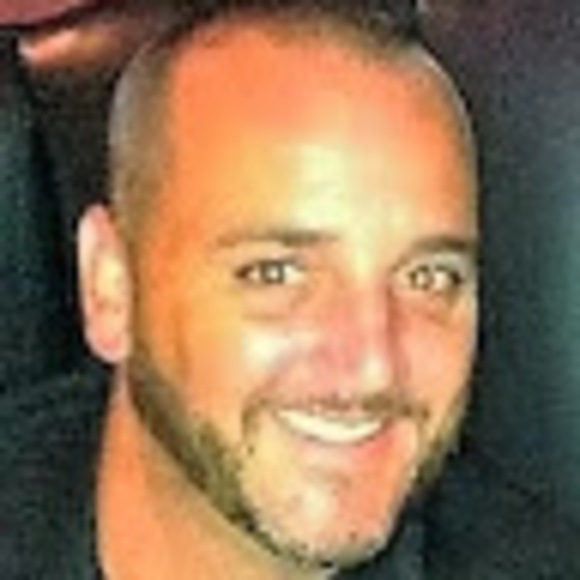 Profile Picture of Jeff Jackson (@jeffjackson131) on Poshmark