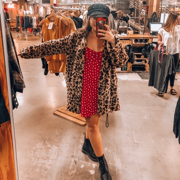 Profile Picture of Christy Beechey (@christybeechey) on Poshmark