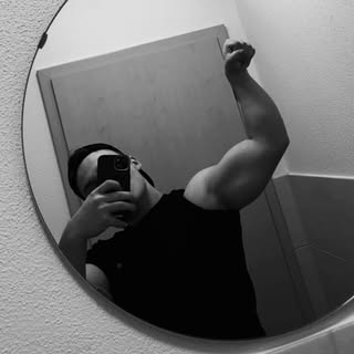 Profile Picture of Dávid (@_daviddina) on Instagram