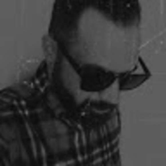 Profile Picture of Chad Coble (@chadcoble) on Poshmark