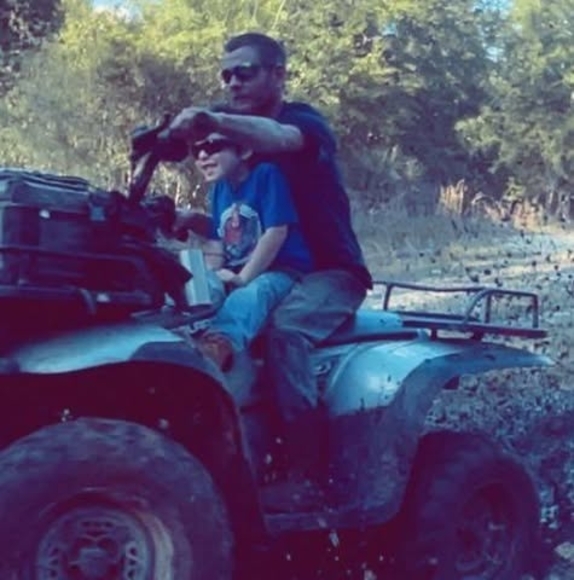 Profile Picture of Daniel Kendrick (@danielkendri856) on Poshmark