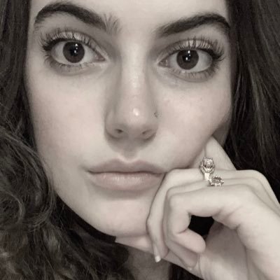 Profile Picture of Olivia Nicholson (@LaurenN430) on Twitter