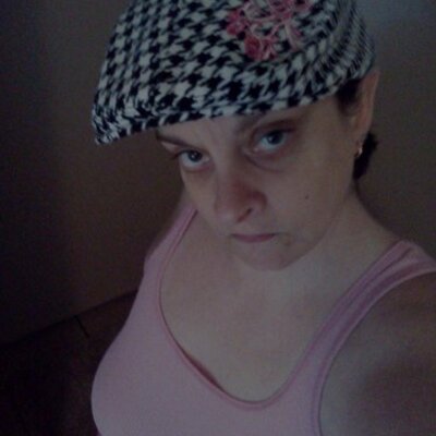 Profile Picture of Shari Adams (@DEAFINDIAN75) on Twitter