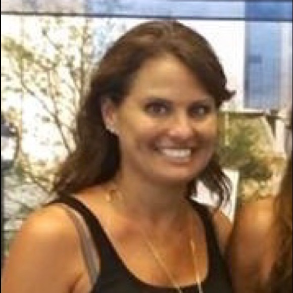 Profile Picture of Jody Schultz (@jodyann619) on Poshmark