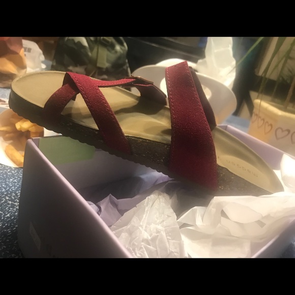 Profile Picture of Molly Benningfield (@mollybenn) on Poshmark