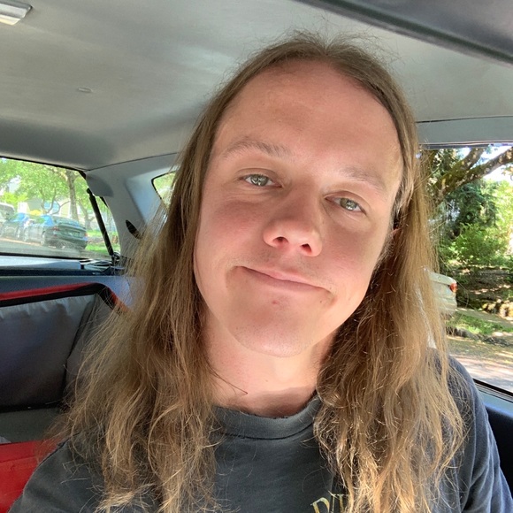 Profile Picture of Trevor Snoots (@trevorsnoots) on Poshmark