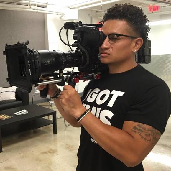 Profile Picture of Carlos Araujo (@director28) on Poshmark