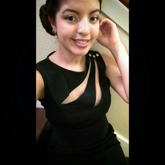 Profile Picture of Daniela Trujillo (@danielaalways) on Poshmark