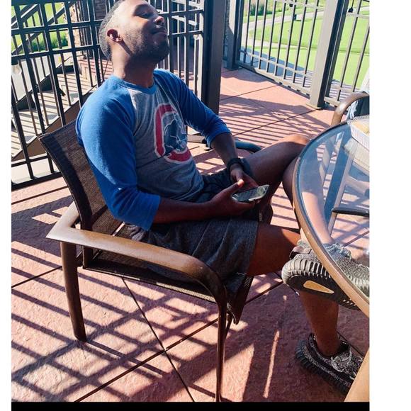 Profile Picture of Curtis Howard (@kurt_lyfe) on Poshmark