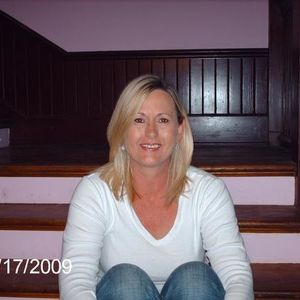Profile Picture of Cindy Kinch (@la_tallgirl) on Myspace