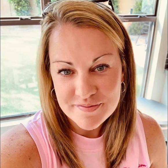 Profile Picture of Kelli Werner (@kelliwerner116) on Poshmark