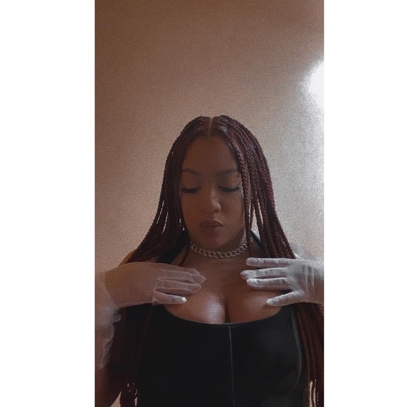 Profile Picture of Bryanna Sweet (@bryannaraee) on Poshmark