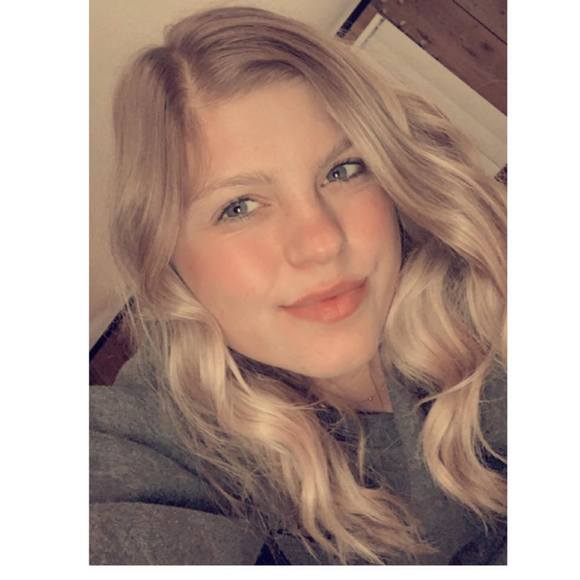 Profile Picture of Kylee Gilliland (@kylee_gilliland) on Poshmark