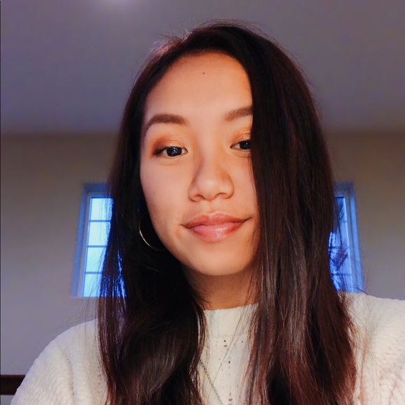 Profile Picture of Alyssa Choing (@alyssachoing) on Poshmark