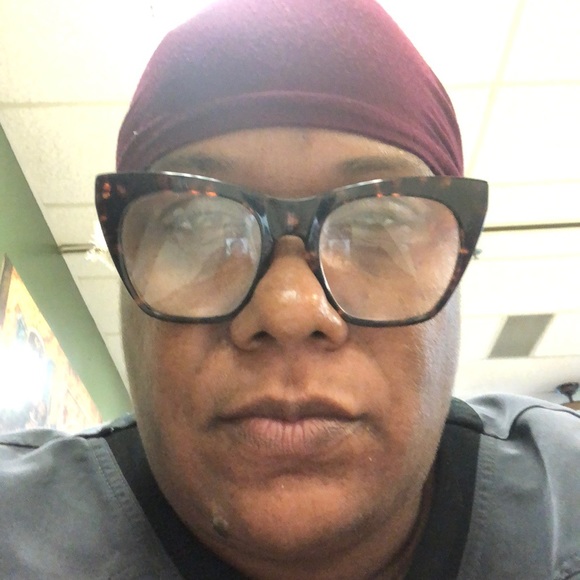 Profile Picture of Sherone Stewart (@sheronestewart) on Poshmark
