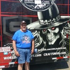 Profile Picture of John Baumgardner (@johnbeeb57) on Twitter