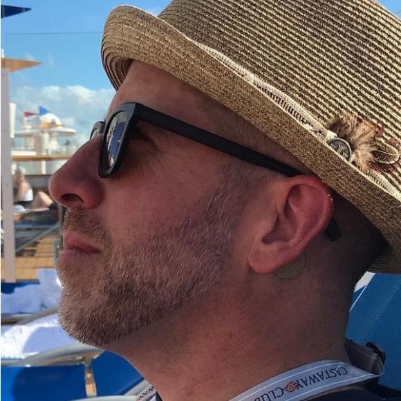 Profile Picture of Joe Filipowicz (@joeflip813) on Poshmark