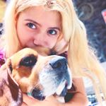 Profile Picture of 🎨 𝓐𝓶𝔂 ℜ𝔬𝔴ω𝔩Ꭵ𝔫𝔤 🎀 (@amyrowling) on Instagram