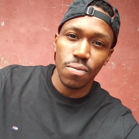 Profile Picture of Dante Harrison (@daxiom) on Poshmark