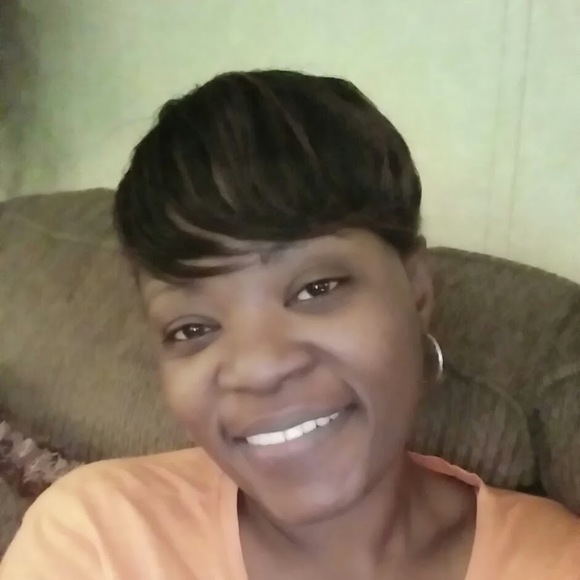 Profile Picture of Raye Raye (@priestergirl) on Poshmark