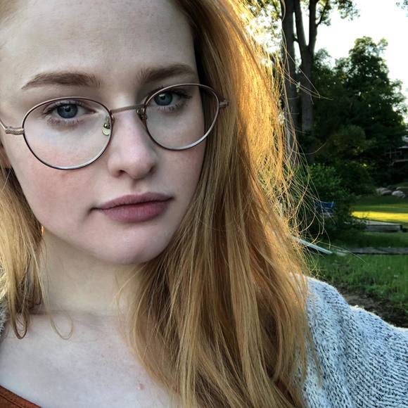 Profile Picture of Alice Mcgregor (@missalicja) on Poshmark