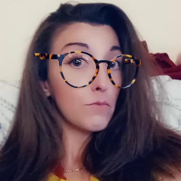 Profile Picture of Crystal Busick (@crystal_busick) on Poshmark