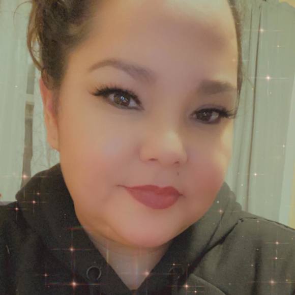 Sandra Cuny - Poshmark Profile Picture of Sandra Cuny (@misssandra1) on Poshmark