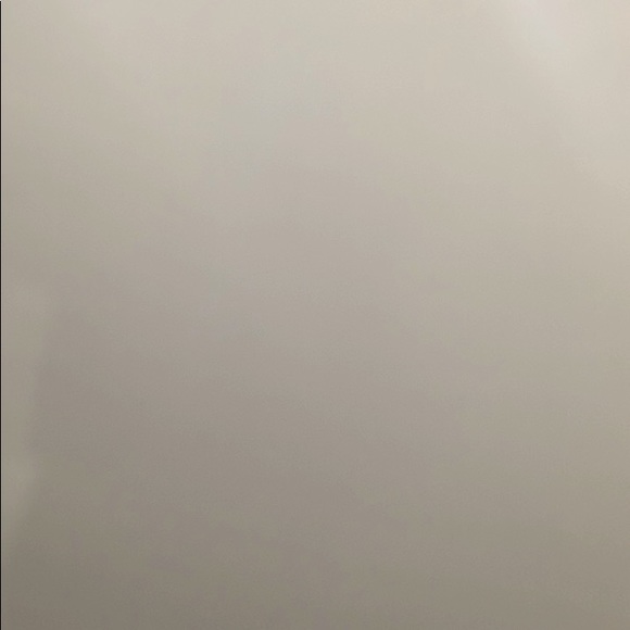 Profile Picture of Sam D (@samd34) on Poshmark