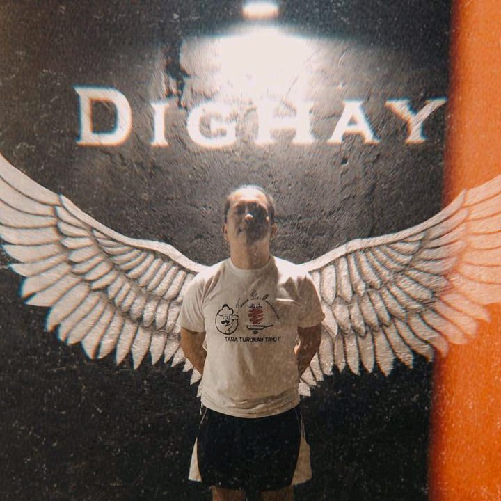 Profile Picture of Edward Red (@edwardred) on Tiktok