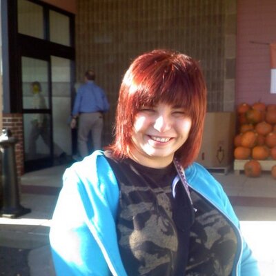 Profile Picture of Jessie Martin (@littlejessie520) on Twitter