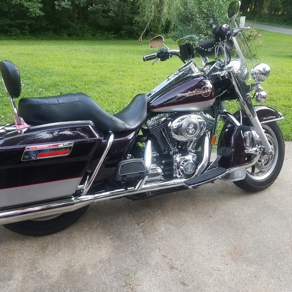 Profile Picture of Julie Dekker (@madysensmemaw) on Poshmark