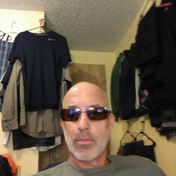 Profile Picture of Joseph Bonomolo (@joesclothes1234) on Poshmark