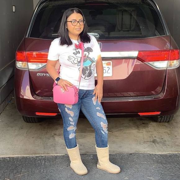 Profile Picture of Nancy Zepeda (@nancy_zepeda) on Poshmark