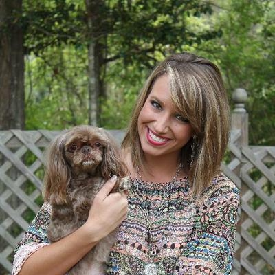 Profile Picture of Caroline Roach (@dcroach11) on Twitter