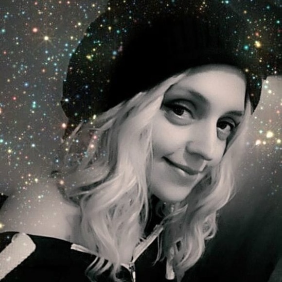 Profile Picture of Faith Korkosz (@faithy1220) on Poshmark